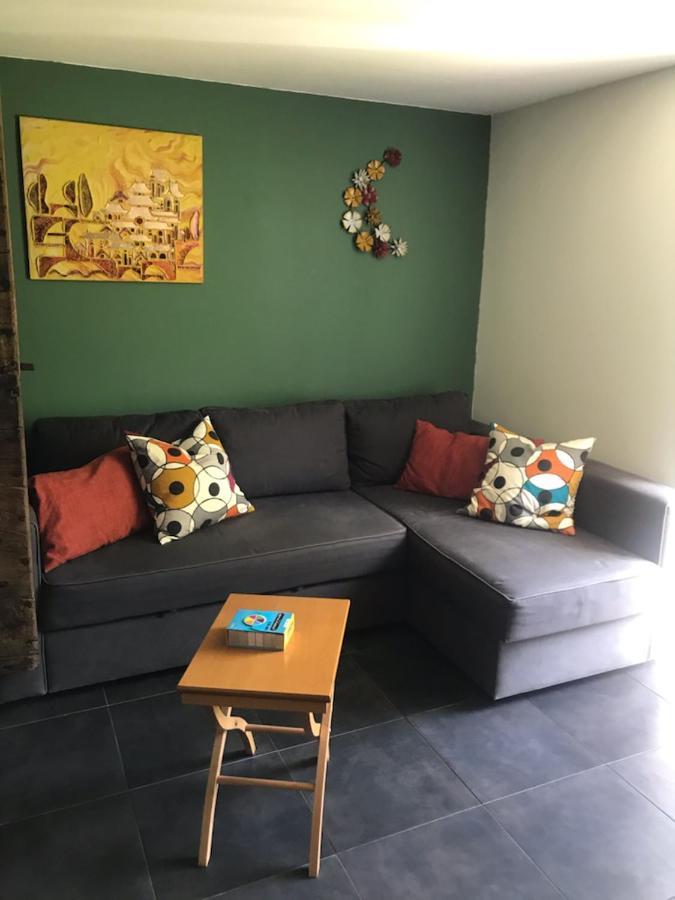 Travers De Pechmeja Lissac et Mouret Exteriör bild