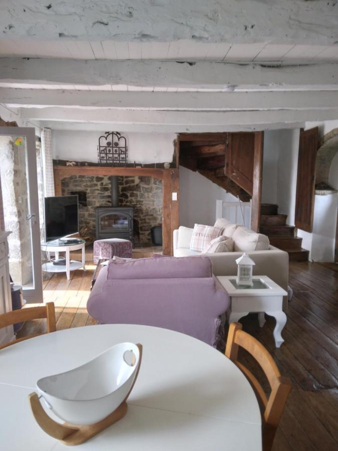 Travers De Pechmeja Lissac et Mouret Exteriör bild